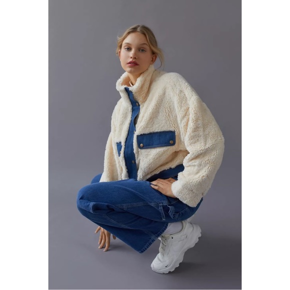 NWT UO Laura Cozy Sherpa Jacket - Picture 2 of 5